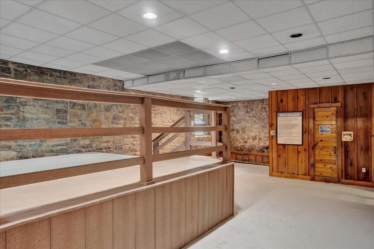 The Lodge Luxury Resort At Lake Harmony Exterior foto